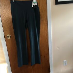Nike Green Leggings for Versatile Comfort